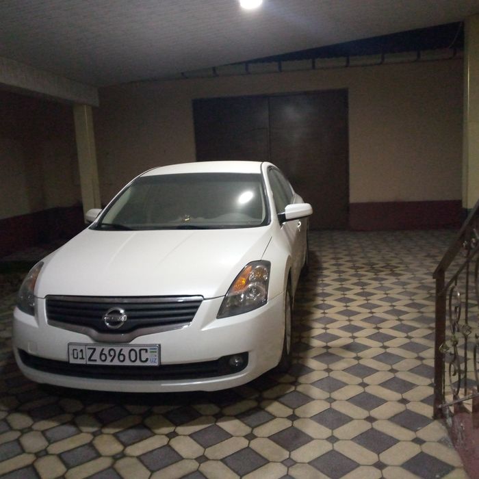 Срочно сотилади ниссан алтима