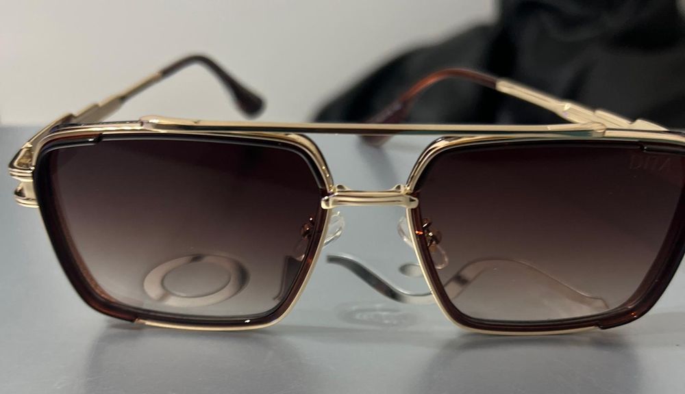 Ochelari de soare noi