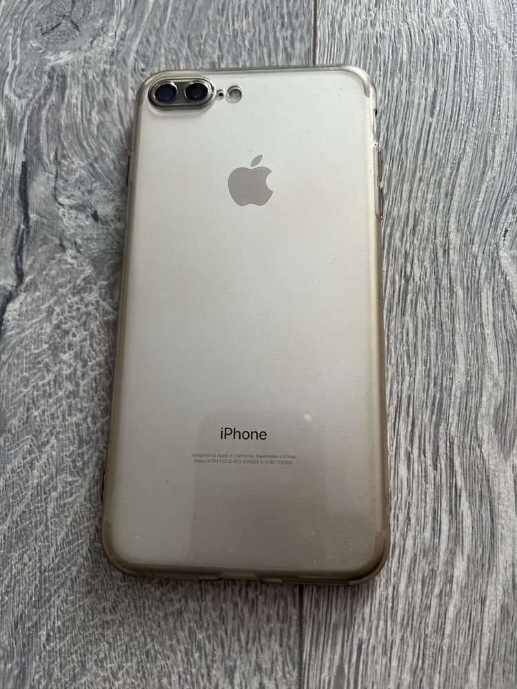 Смартфон iPhone 7 plus