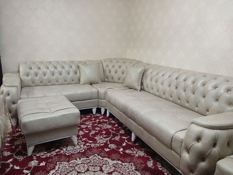 Срочно продаётся уголок для гостиной