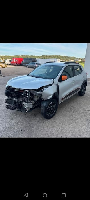 Vând piese Dacia Spring/Sandero 2022  avariată.