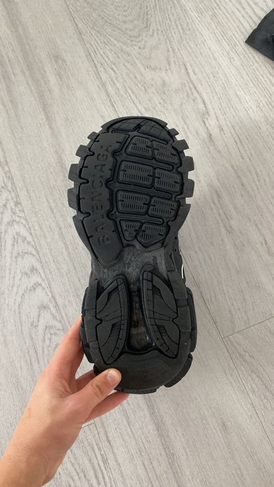 Balenciaga Trackuri alb si negru.