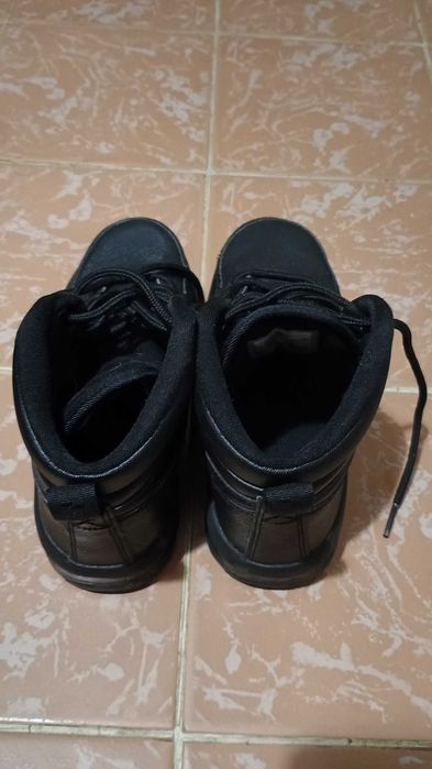 Обувки Nike Manoa Leather