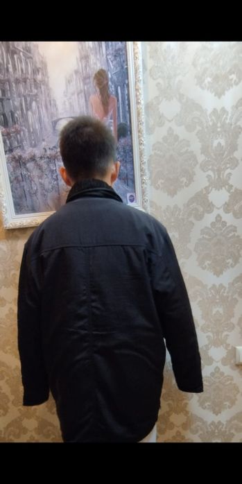 Отдам куртку мужскую, цвет черный