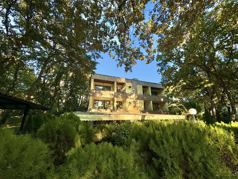 Вила Камелия-  под наем за 20 гости