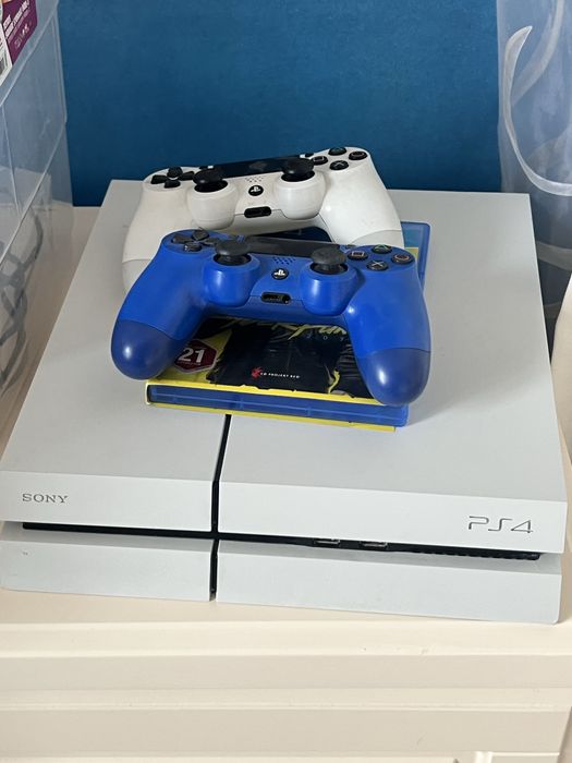 Сони плейстейшен 4
