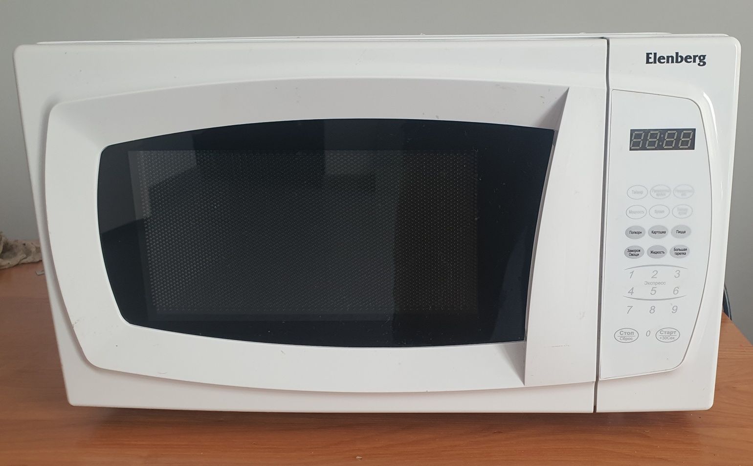Продам микроволновую печь Elenberg
