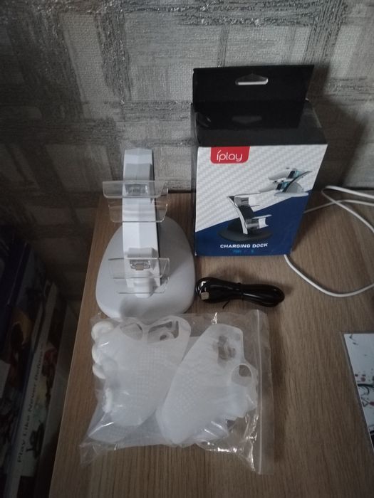 Зарядная станция для пс 5 плюс 2 чехла на геймпады