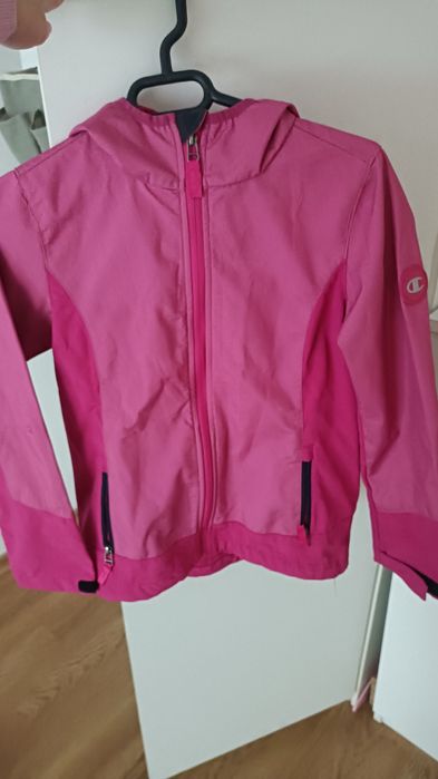 Ветровка , тънко розово яке