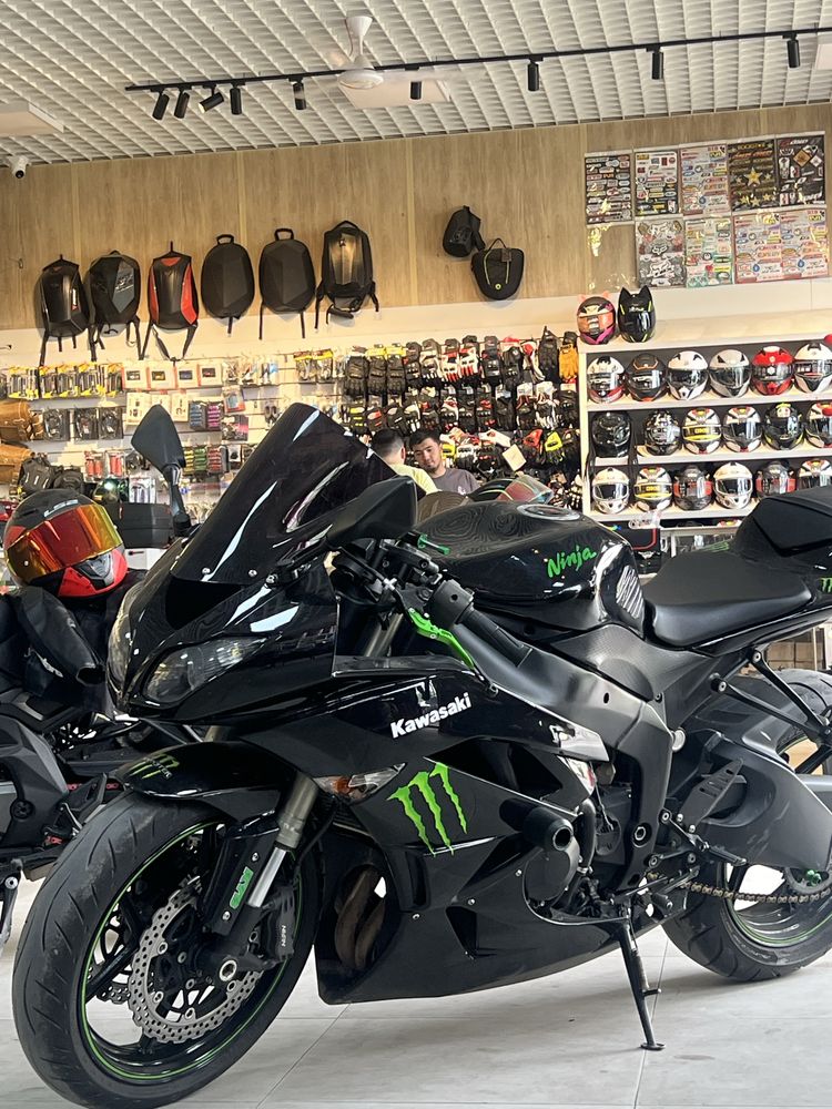 Kawasaki zx6r 636 cc
