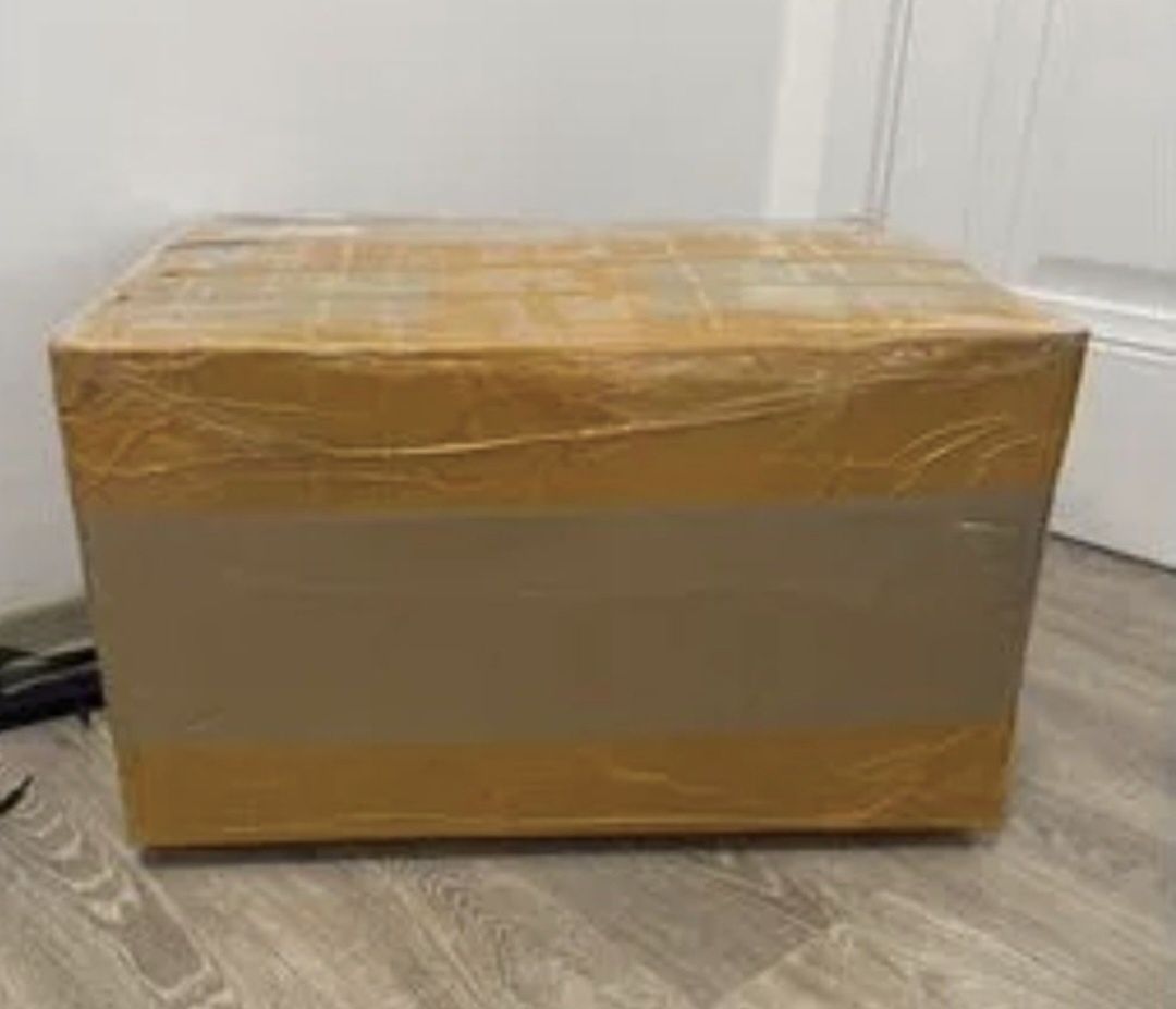 Красивые, некоторые  новые.  Посуды разные.