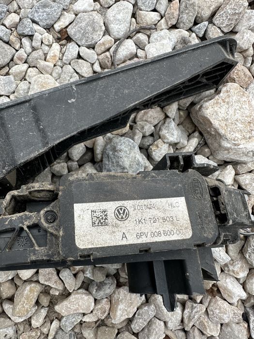 Педал за газта за Golf 5 1.9 105к.с 2005