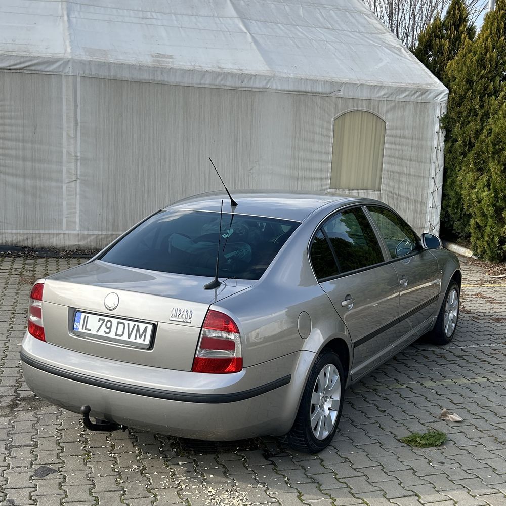 Vand Skoda Superb 1.9 tdi, 115cp, cumparata din Romania