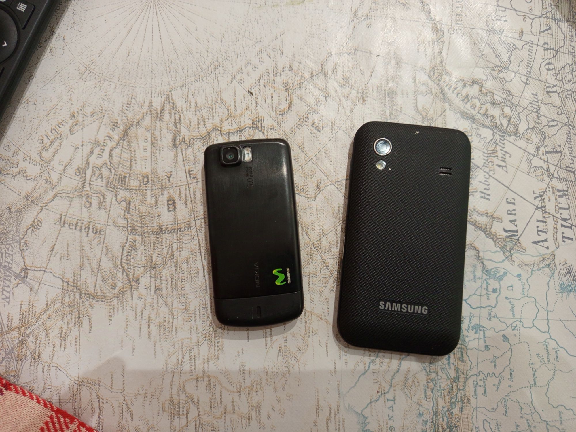 Телефони Nokia и Samsung
