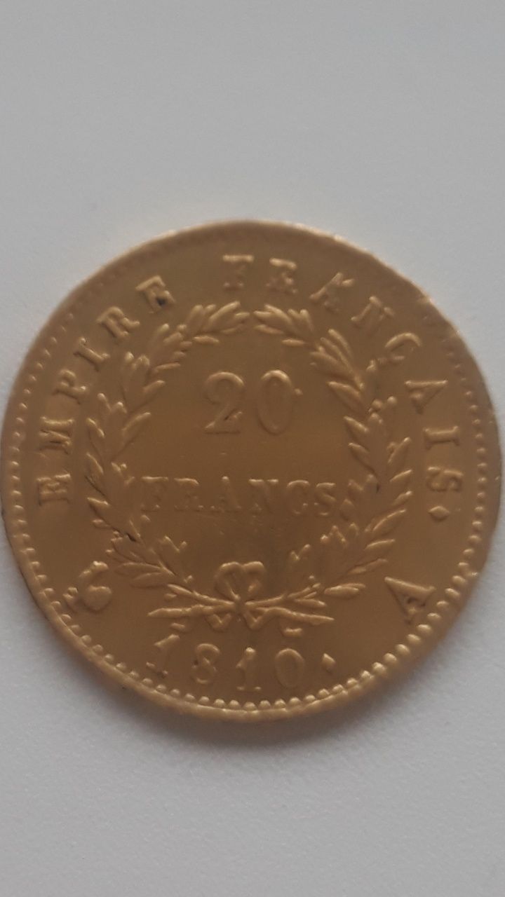 Vand moneda de aur