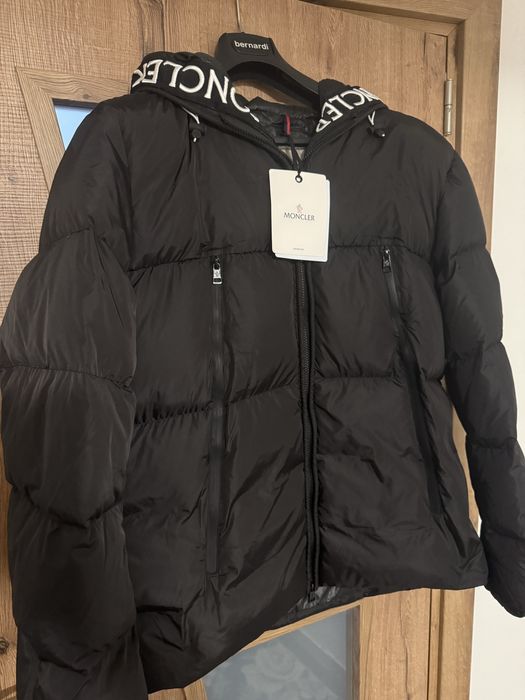 Ватирано яке с качулка Moncler Montcla размер 5/xl-xxl мъжки