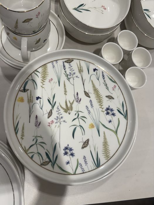 Сервиз чайно столовый