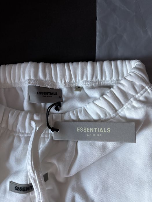 Pantaloni scurti Essentials