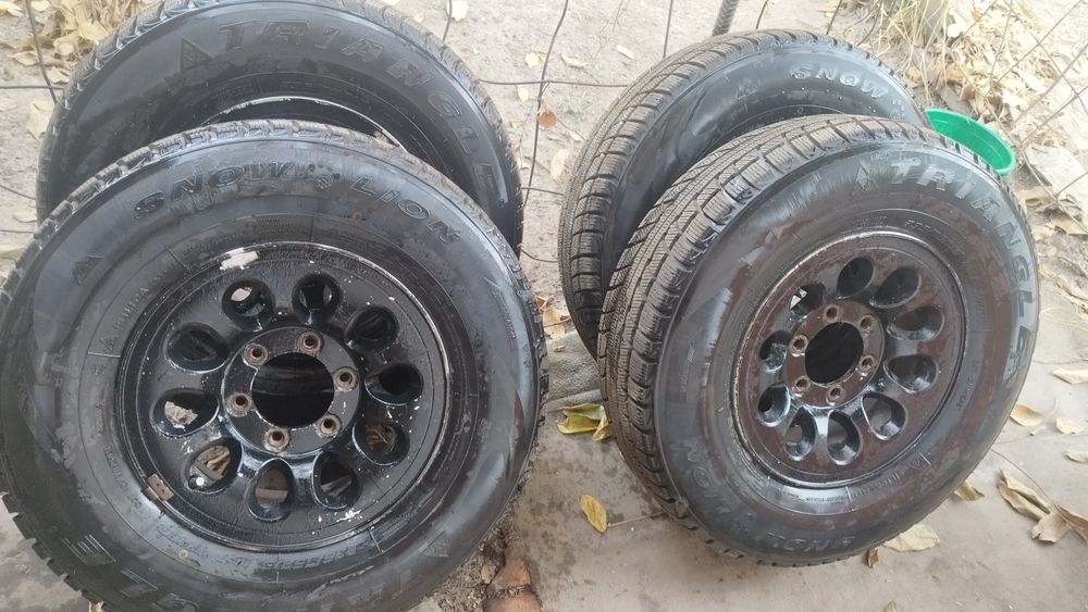 Зимнии шины с дисками Triangle 275/35/R15