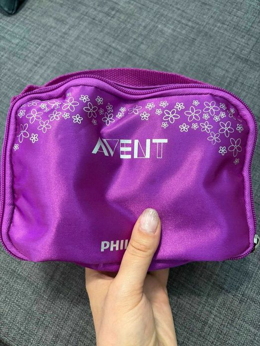 Ръчна помпа за кърма AVENT  + ПОДАРЪК (2бр. нови биберони NUK 0-6м.)