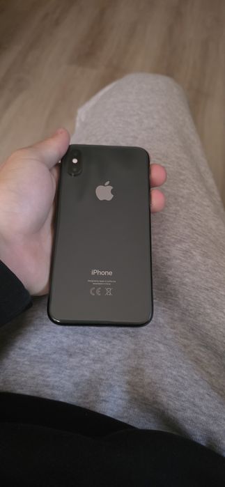 Продам Iphone XS