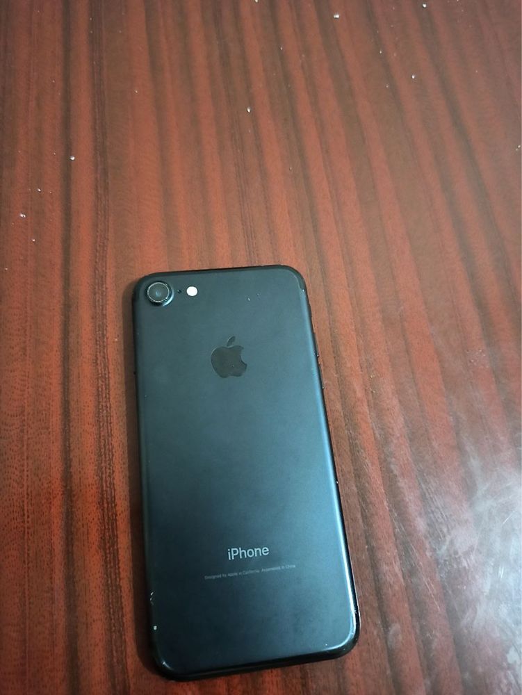 Iphone 7 sotiladi srochna