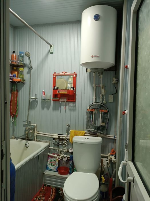 Uy sotiladi 3 mikrarayonda