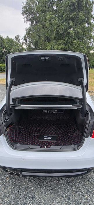 Jaguar Xe Prestige Alb Perlat 2017