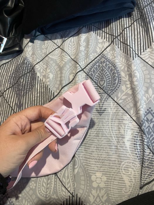 Дамска чантичка на Nike