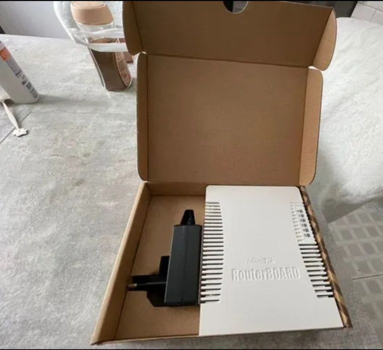 Wi-Fi роутер новый Mikrotik