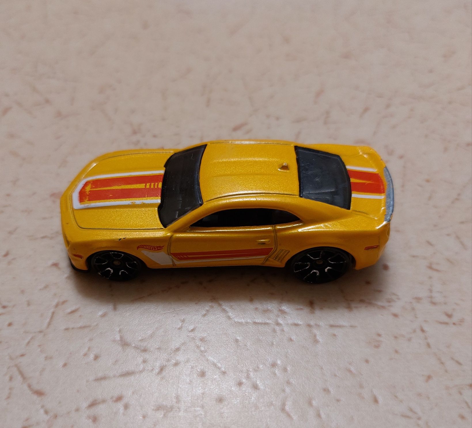 Колички matchbox / hotwheels