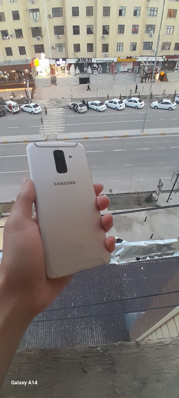 Samsung galaxy A6+