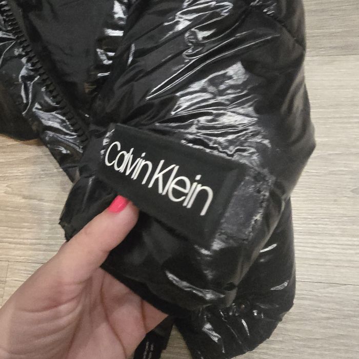 Оригинално яке calvin klein S размер