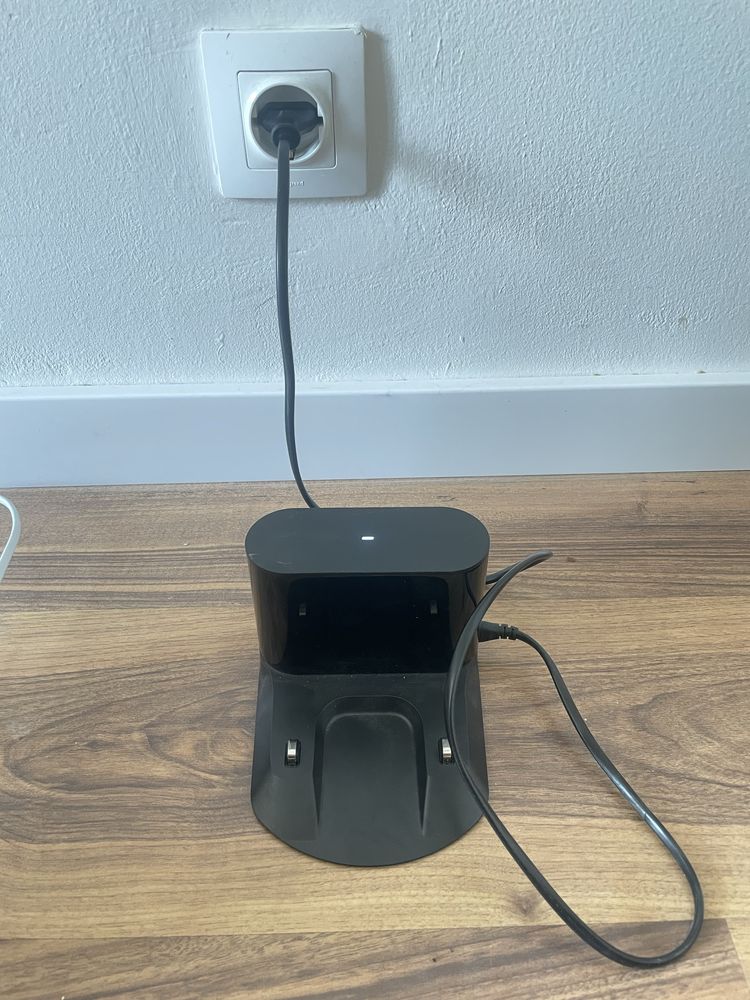 Roborock S6 MaxV зарядна станция
