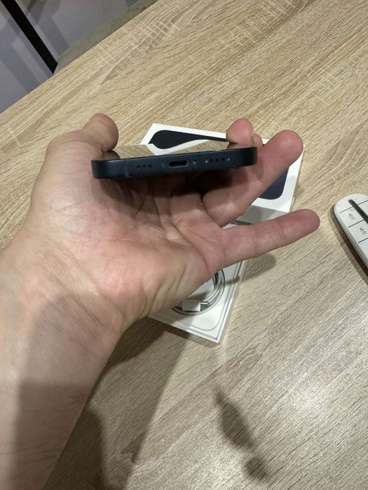 IPhone 13 с гаранция