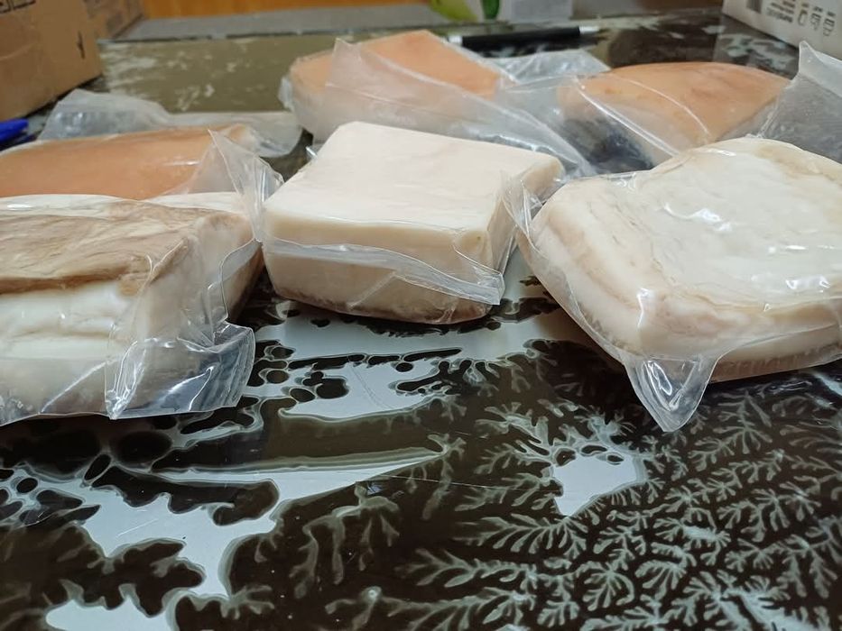 Домашна сланина и домашен телешки суджук