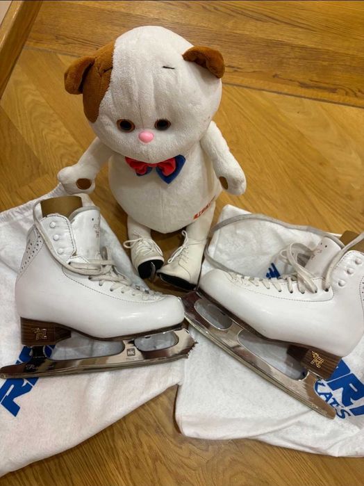 Продавам кънки Risport RF3 Pro 220