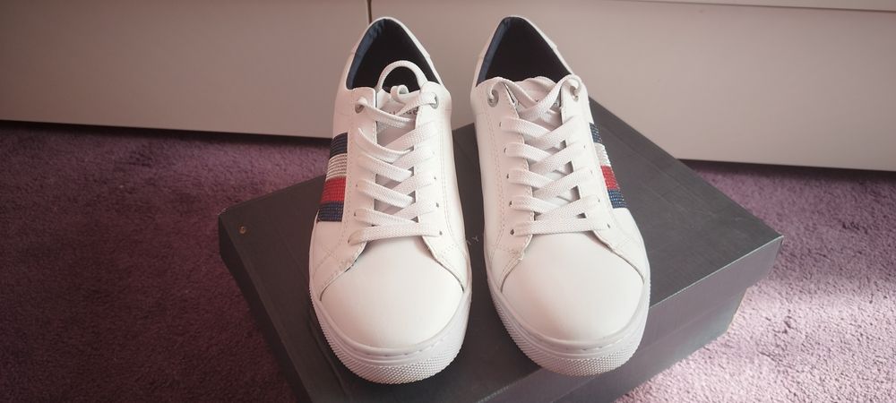 Tommy Hilfiger sneakers