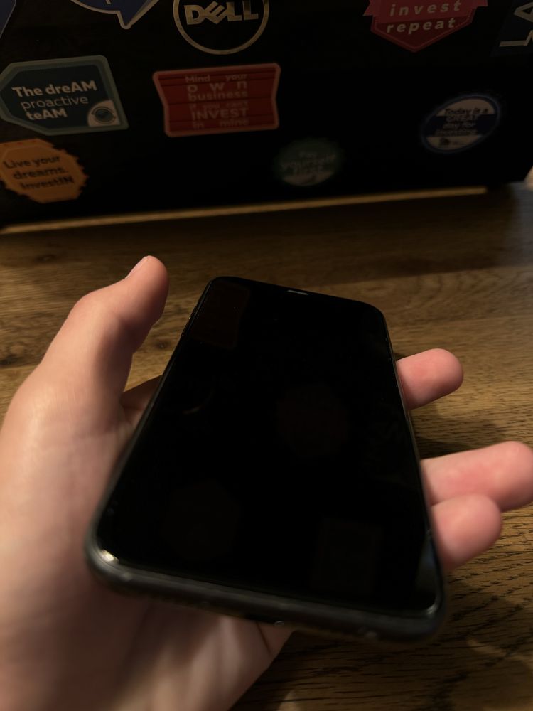 Iphone 11 в черен цвят !