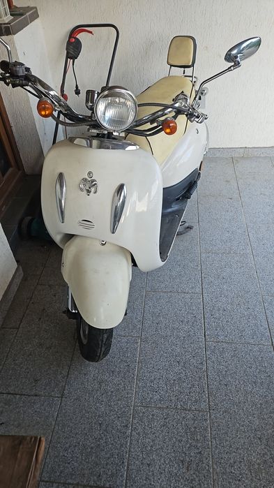 Vând scuter IVA 50CC model vintage