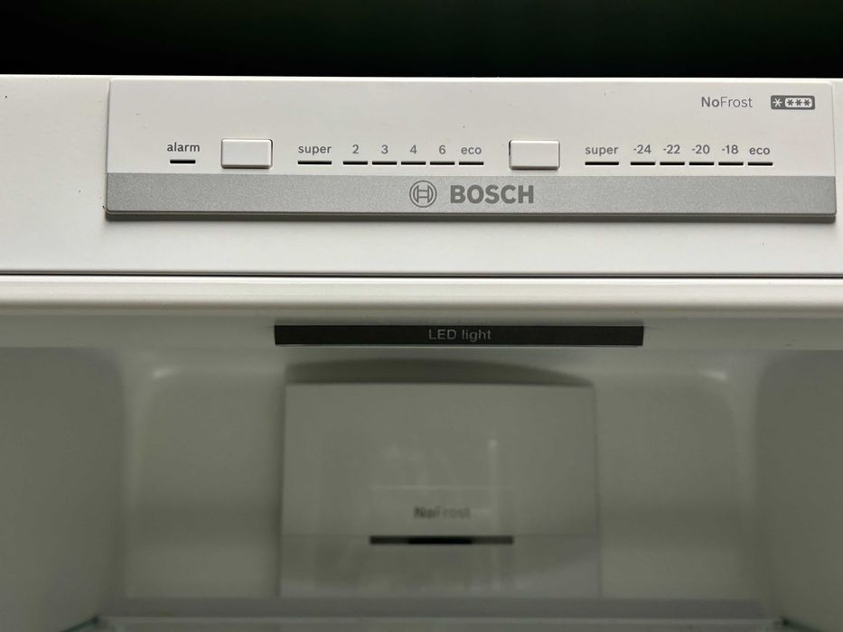 Хладилник с фризер Bosch KGN36VL35