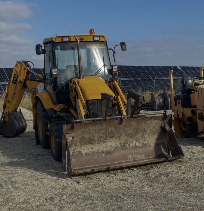 Inchiriez buldoexcavator excavator vola