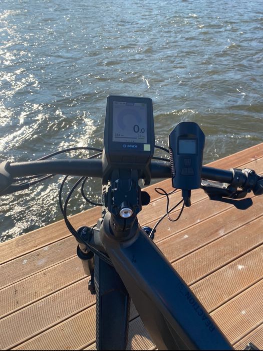 Bicicletă electrică cube