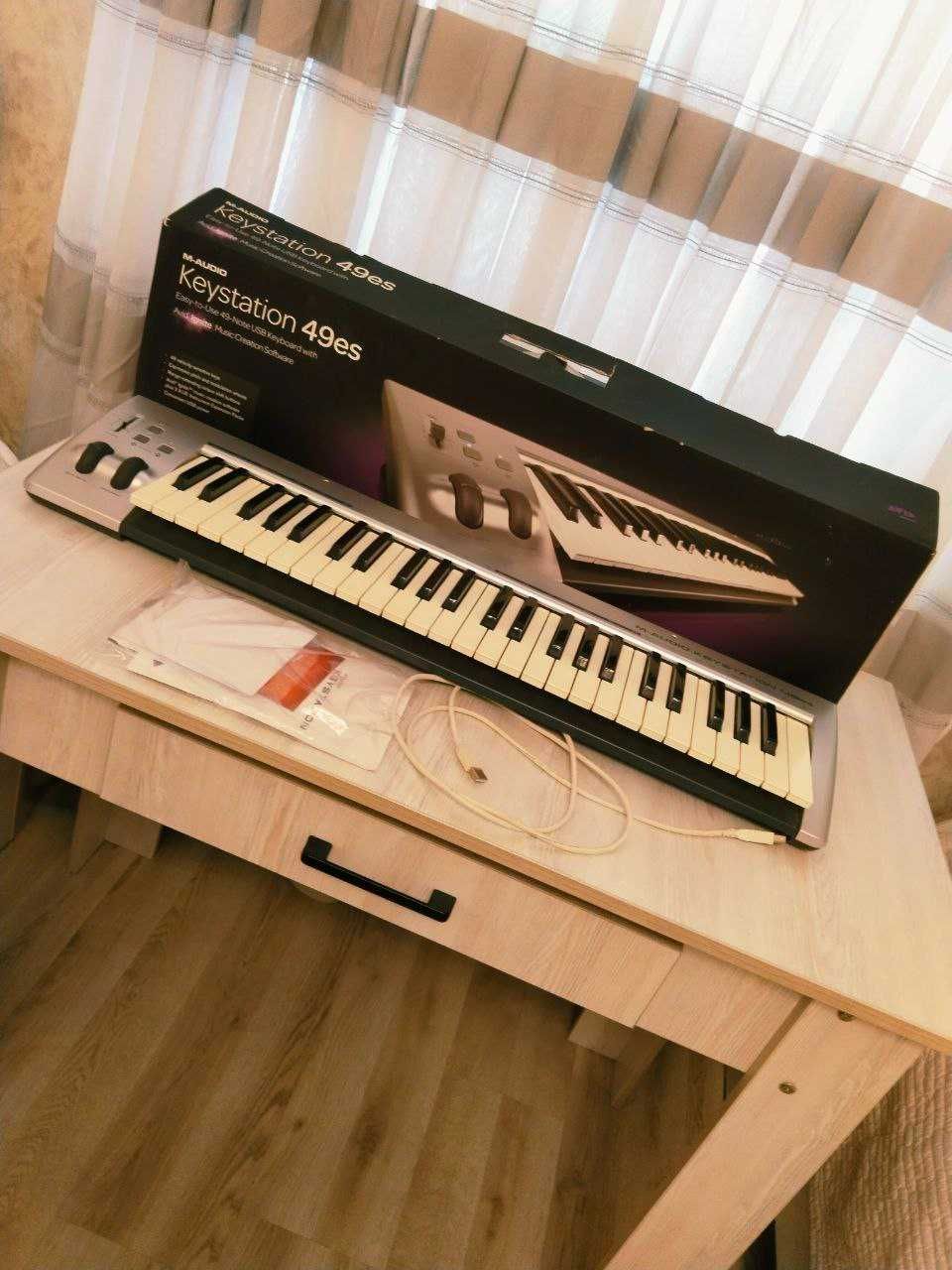 Продаю MIDI клавиатуру