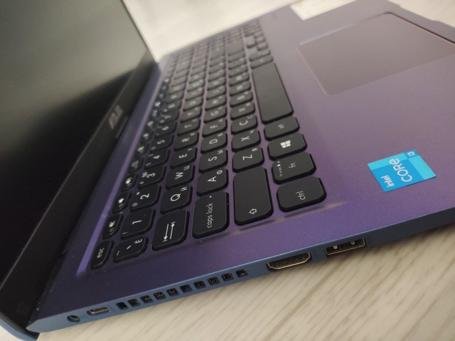 Asus X515 — почти новый ноутбук, Intel Core i3