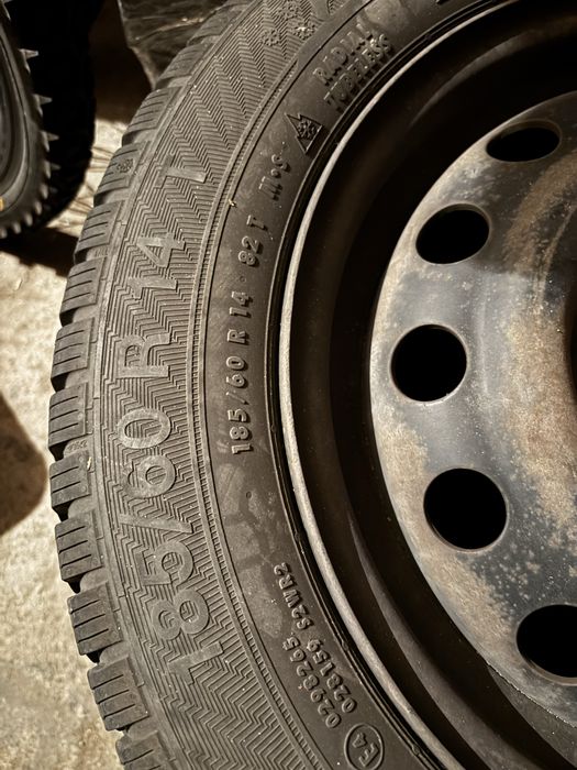 Зимни гуми:  185/60 R14 Gislaved Eurofrost 6 - 2 бр.