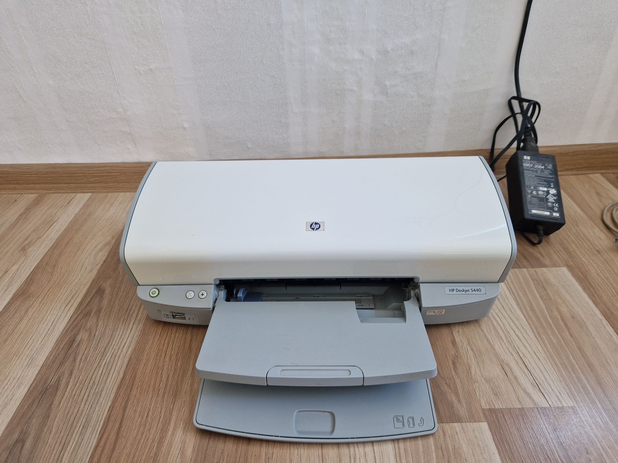 Принтер Модел HP Deskjet  5440