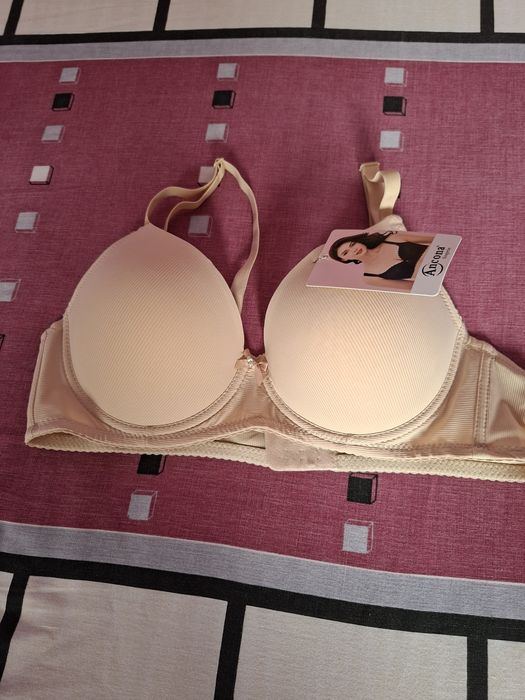 Vând Sutien Damă Mărimea 40/90 Nou
