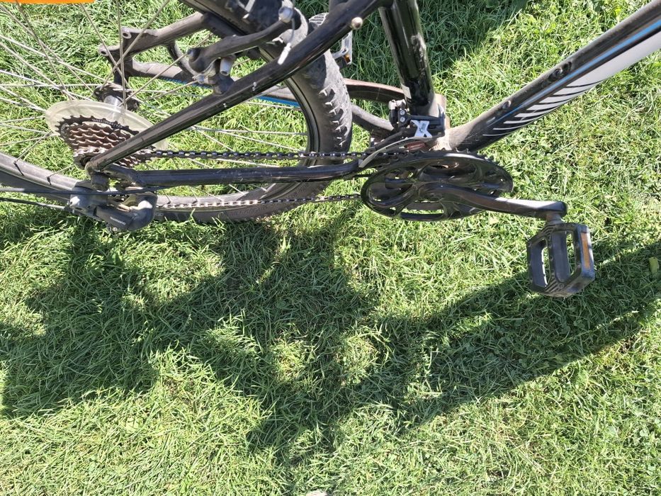 Vând bicicleta Specialized