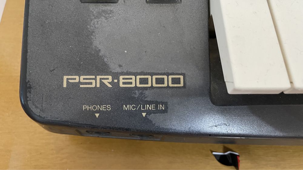 Синтезатор Yamaha PSR-8000